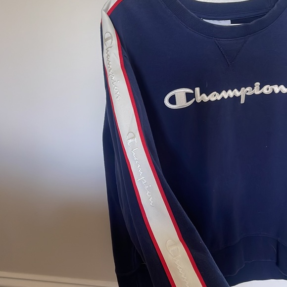 Champion sweatshirt - Picture 2 of 3
